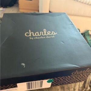 Charles By Charles David Afterhours Box with Black and Tan Design